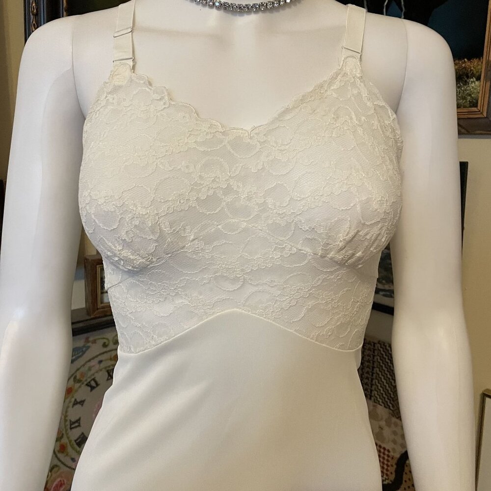 70s Vintage Movie Star White Nylon Tricot Full Slip Dress with Lace Size 32 - Picture 2 of 6